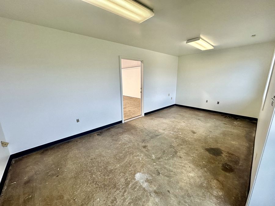 3218 Neil Circle