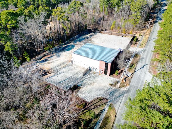 608 S Hoover Rd