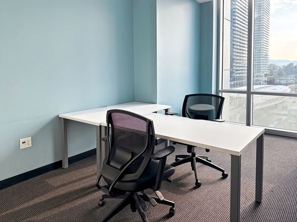 Regus - Burnaby - Solo District