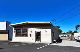 Free-Standing Building for Lease – Retail or Professional Use