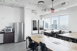 Industrious - 28 West 44th Street