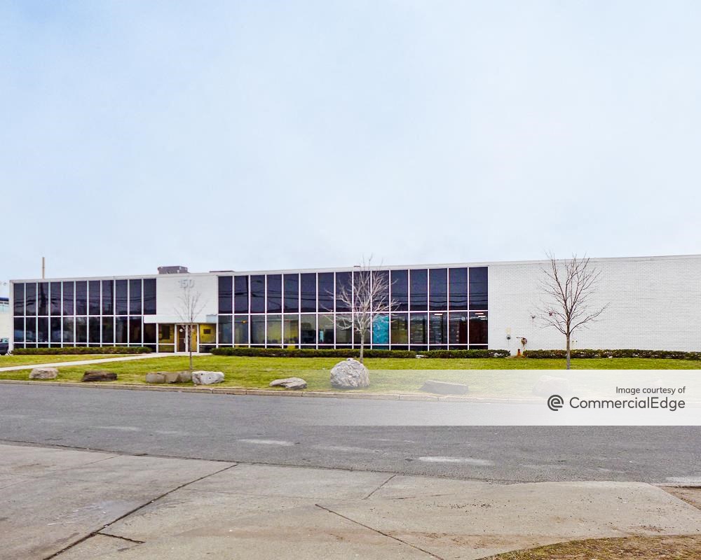 150 Carol Pl, Moonachie, NJ 07074