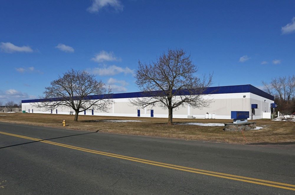 24,940 SF Industrial Space