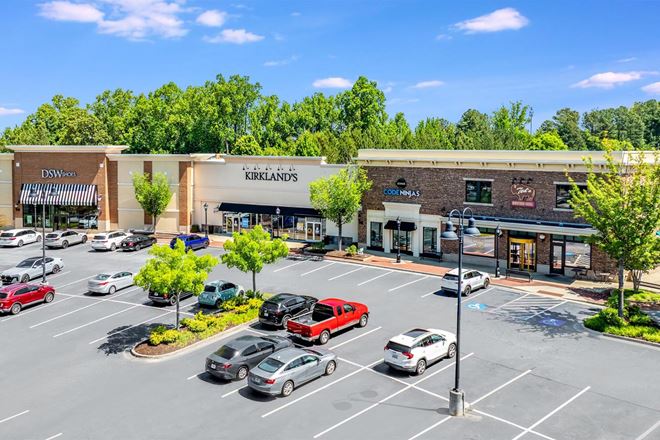 The Shoppes at Webb Gin