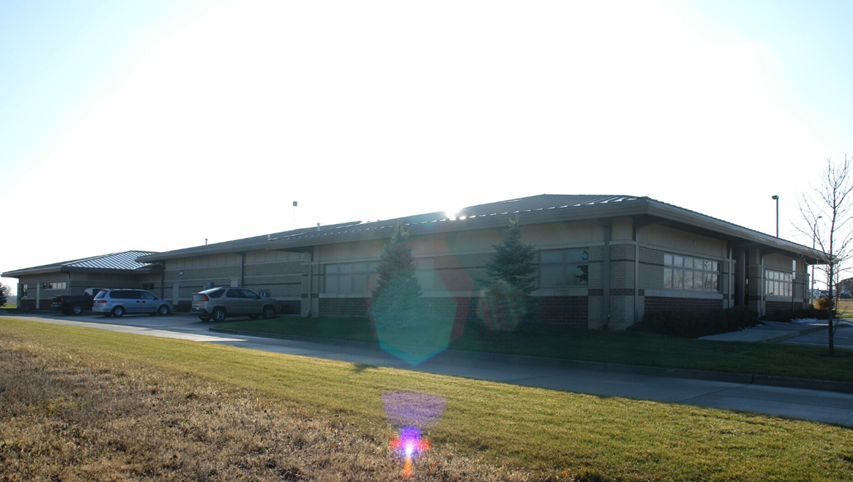 2555 Berkshire Pkwy