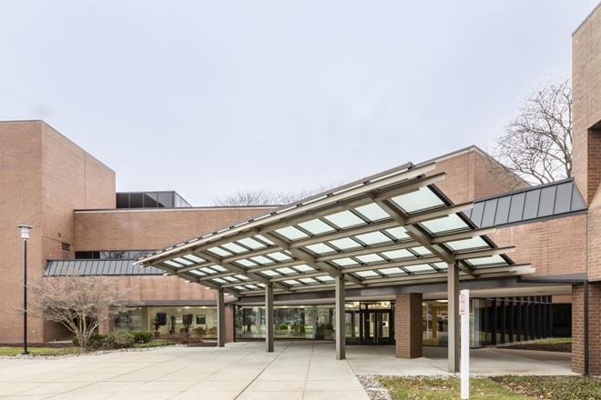 NJ, Piscataway - Knightsbridge