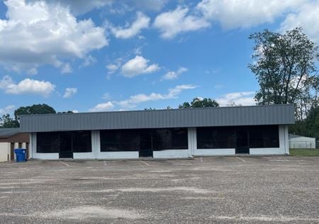 Retail space for Rent at 831 South Memorial Drive in Prattville