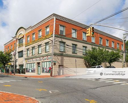 Commercial space for Rent at 135 Canal Street in Staten Island