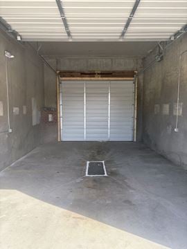 STORAGE/CONTRACTOR BAYS