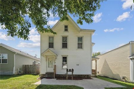 Photo of commercial space at 919 F Ave NW in Cedar Rapids