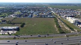 Expressway 83 W. Frontage Road & Colbath Ave.-14.73 AC
