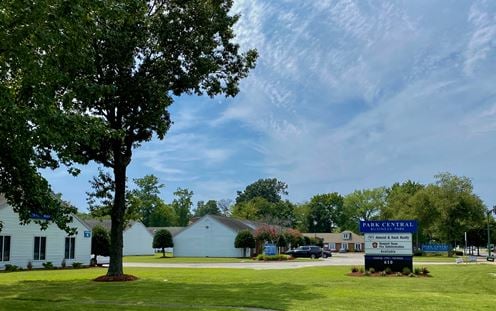 Park Central Business Park - 610 Thimble Shoals Blvd