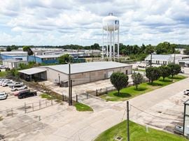 ±10,800 SF Industrial Flex Near Airline Hwy & Industriplex