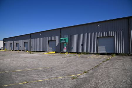 Photo of commercial space at 1001-1007 Dumont Street in South Houston