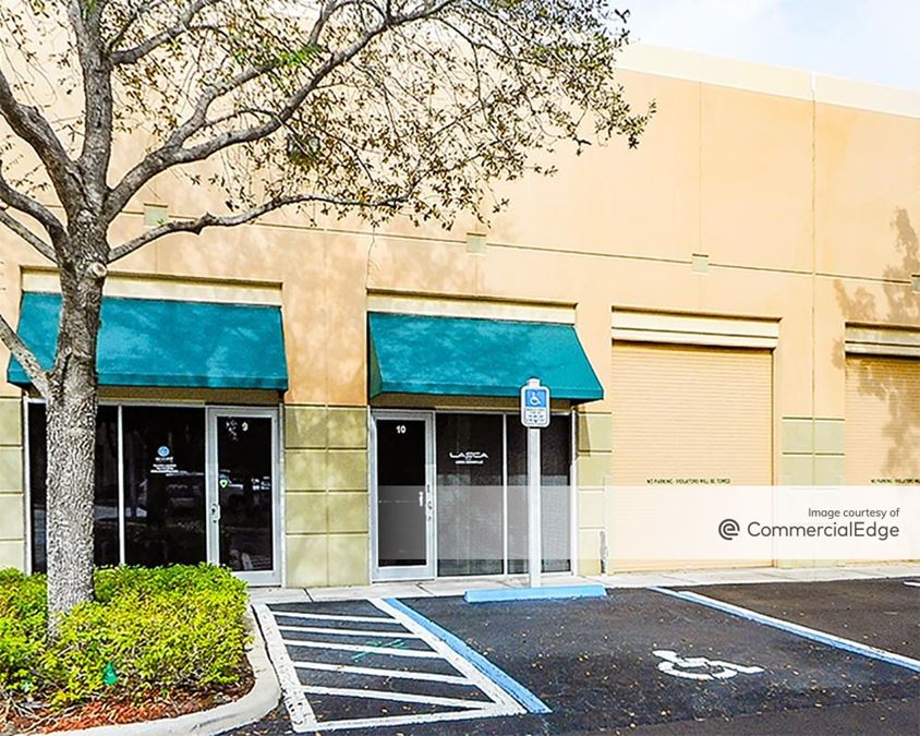 2950 Glades Circle, Weston, FL 33327