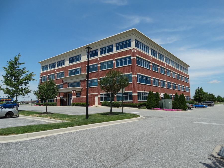 Middletown Square Office and Build To Suit Land