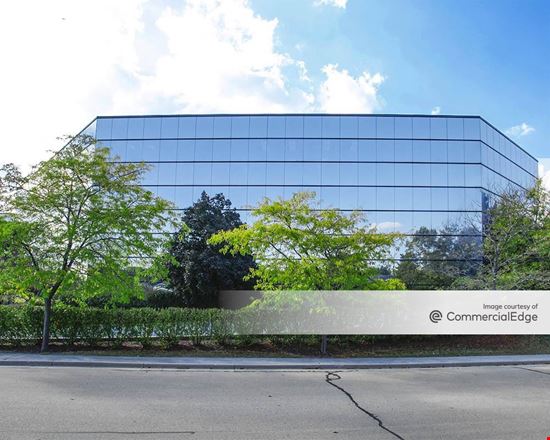 Crossroads Corporate Center - 20935 Swenson Drive