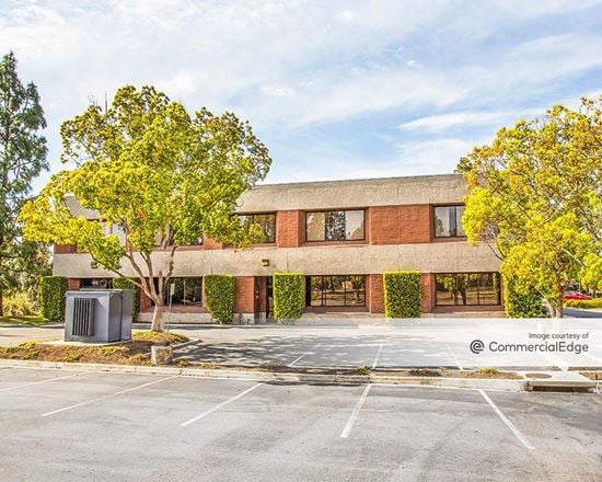 Pointe Camino Business Center - 6215 Ferris Square