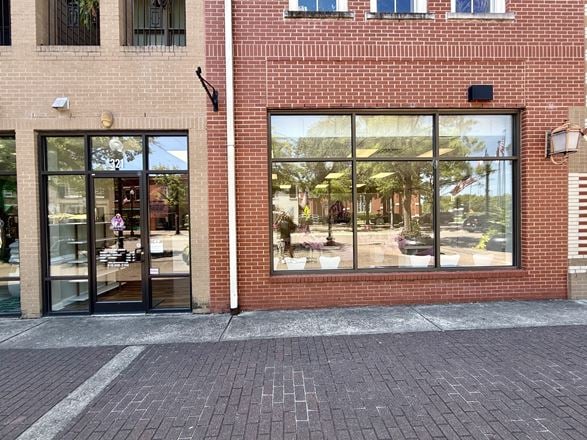 300 Hay Retail Space