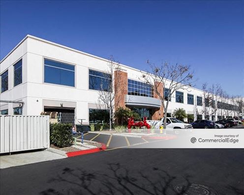 Governor Pointe Business Park - 6220 Greenwich Drive