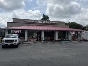 469 N Main St
