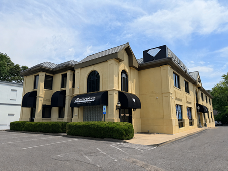 Retail space for Rent at 376 Perkins Extd in Memphis