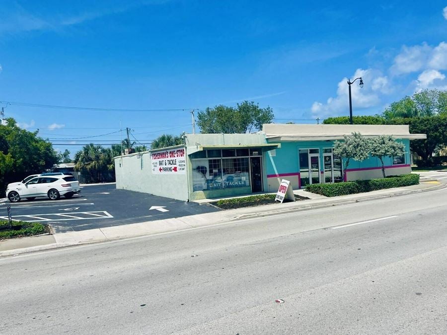 High-Visibility Retail Building in Pompano Beach