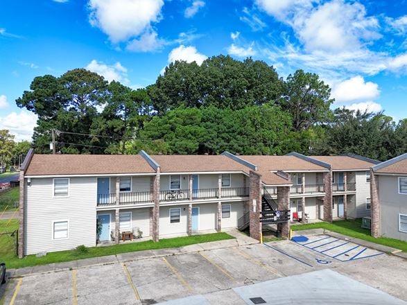 Well-Maintained 62-Unit Multifamily Portfolio