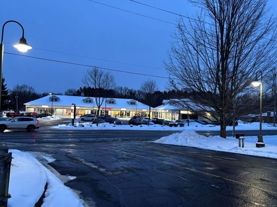 Milham & 12th St. Stripmall