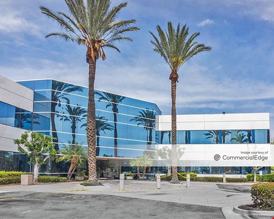Corona Corporate Center - 495 East Rincon Street
