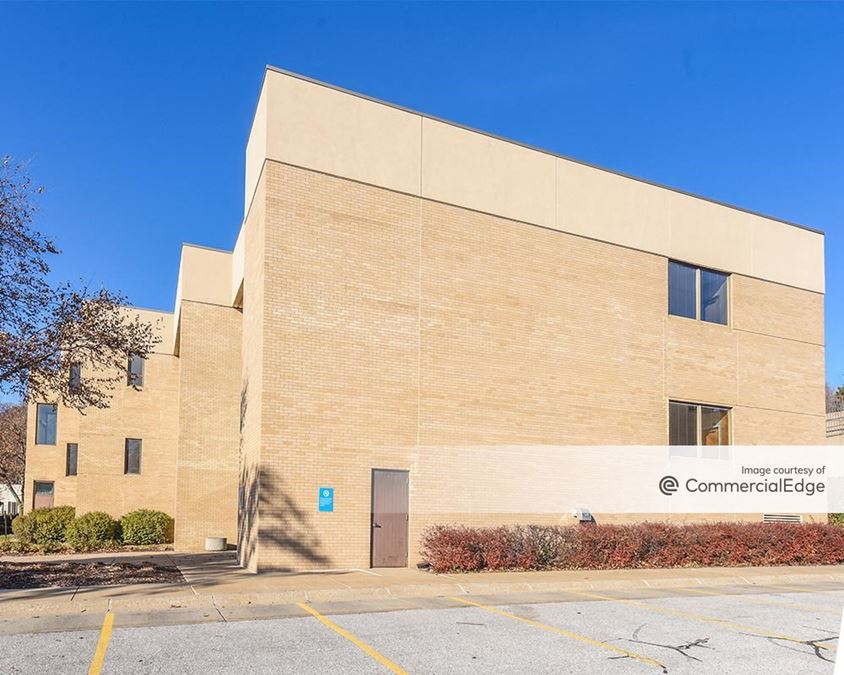 Edwards Professional Center & Mercy Two MOB 715 Harmony Street