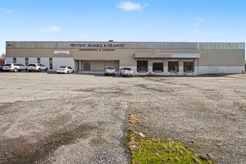 Warehouse/Showroom Purchase Opportunity in Harrisburg PA