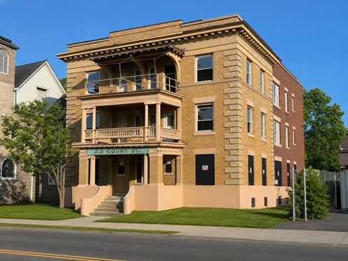 212 Court Street