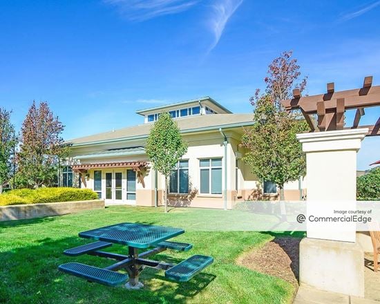Carnera Corporate Center