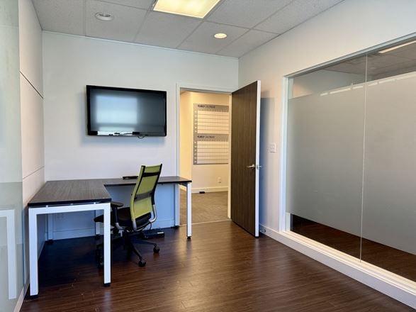 Unit 2023 - 2560 Shell Road - Shell Centre