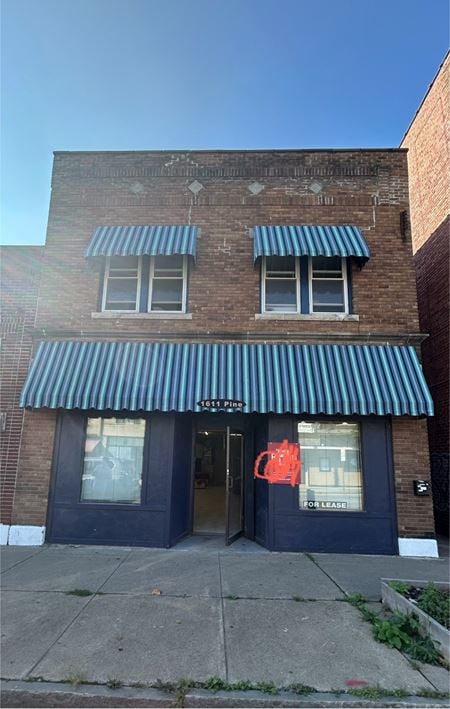 Photo of commercial space at 1611 Pine Ave in Niagara Falls