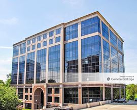 10 Glenlake South Tower