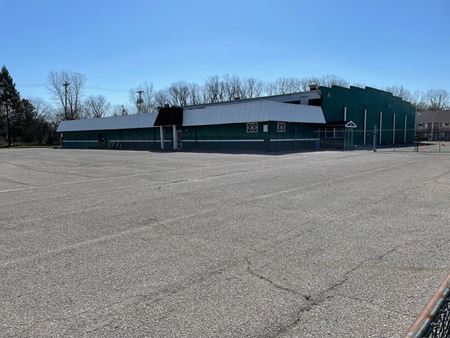 Commercial space for Sale at 3835 Airport Hwy in Toledo