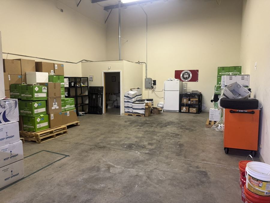 1,125 SF Industrial Condo