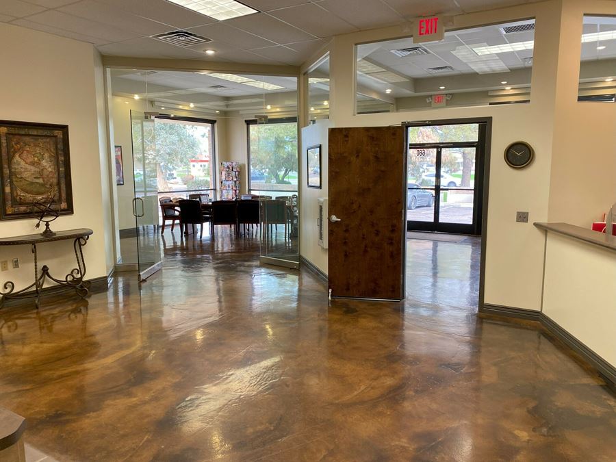 Stand-Alone Retail Space in Gilbert