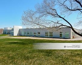 Hartwell Innovation Campus - 101 & 113 Hartwell Avenue & 4 Hartwell Place