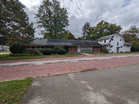 Commercial space for Sale at 1014 W Main in Geneva
