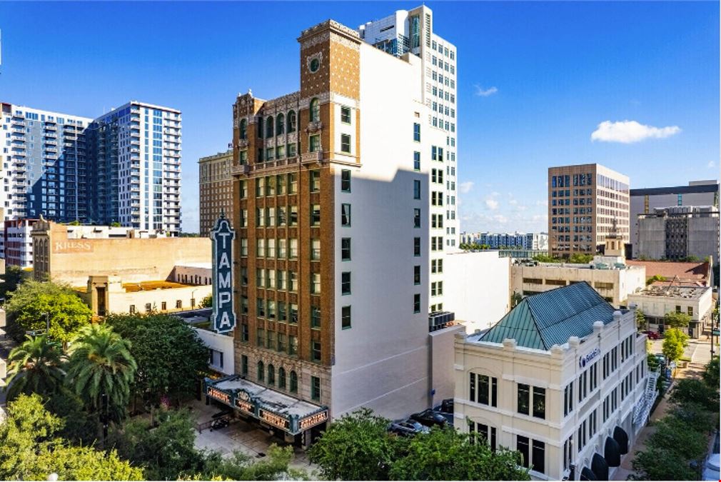 ENTIRE 8TH FLOOR – DOWNTOWN TAMPA TROPHY ASSET