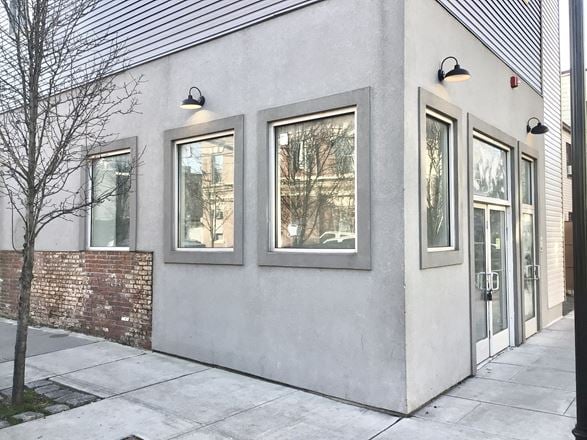 912 Bergenline Ave