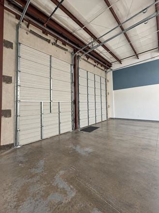 Eagle Drive Business Warehouse Center