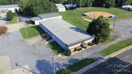 ±9,000-SF Warehouse with Office Space - Gaffney