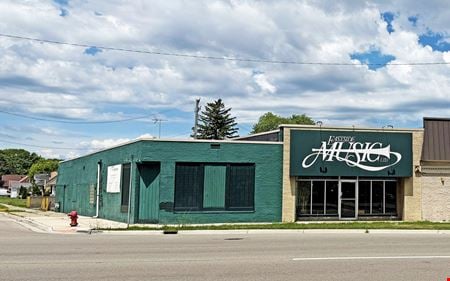 Retail space for Sale at 27203-27111 Gratiot Ave in Roseville