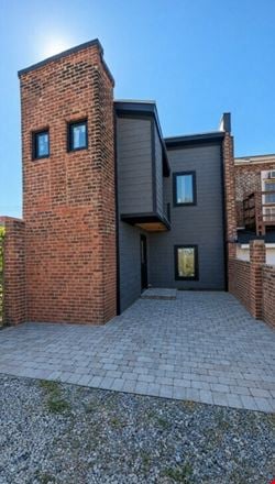 900 SF Available
