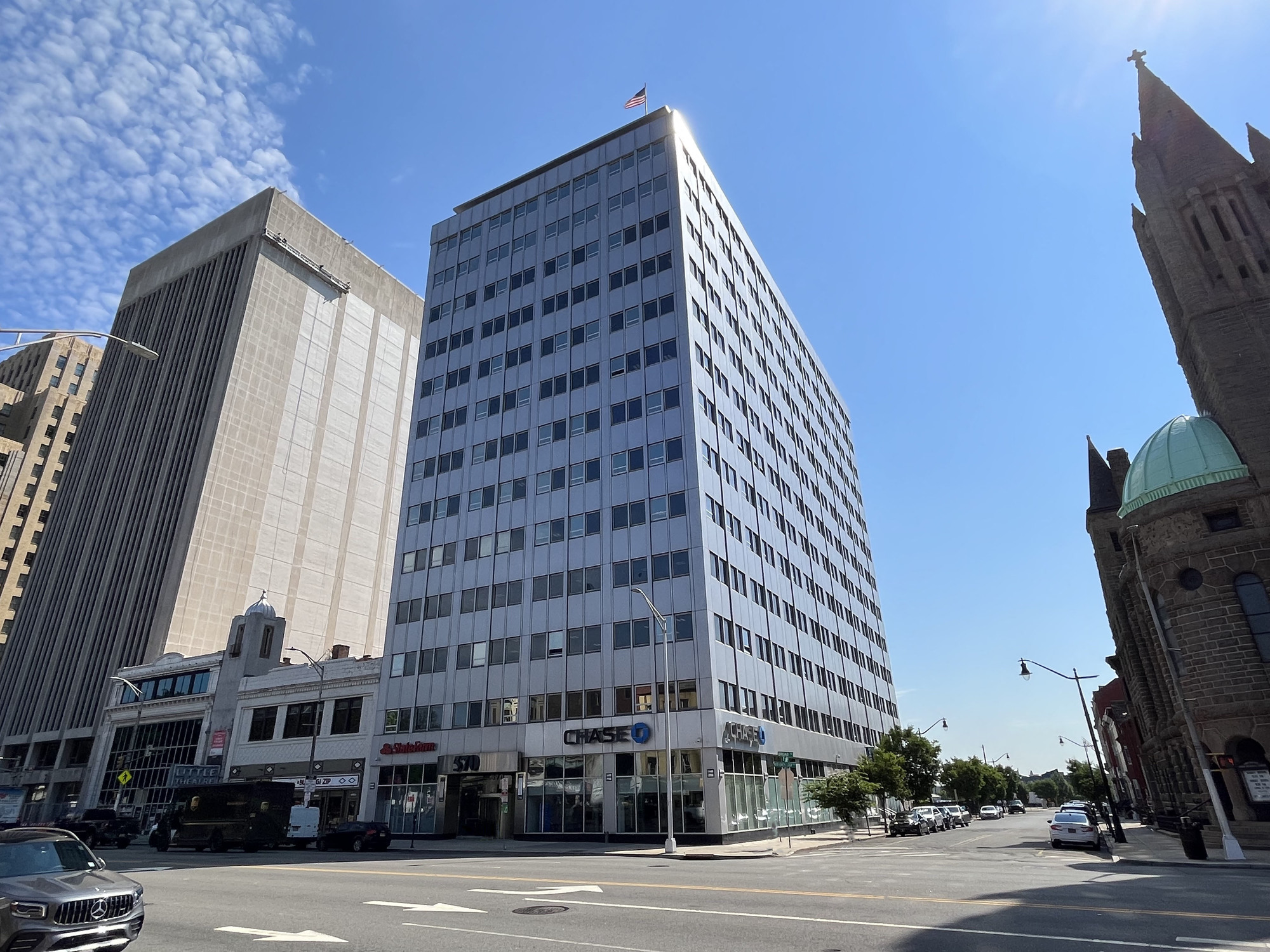 570 Broad Street, Newark, NJ | Office Building