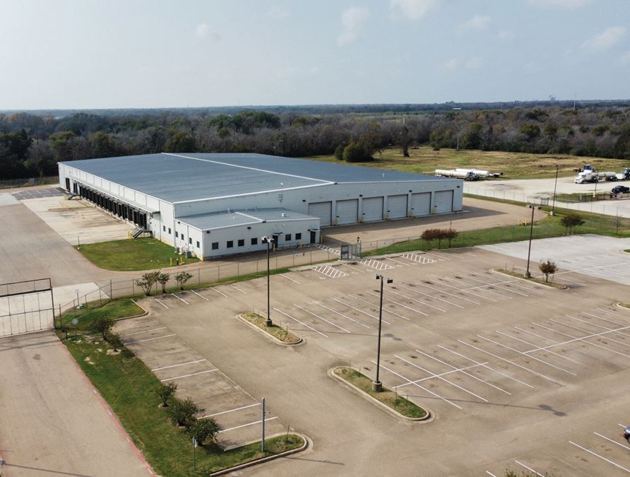 2799 North Earl Rudder Freeway - For Lease
